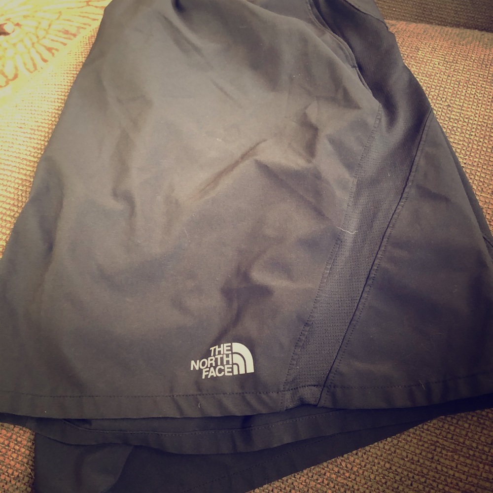 Men’s Northface flight series shorts